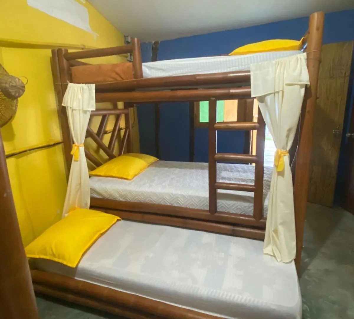 Hostel Home Beach Kristalu Cartagena Colombia