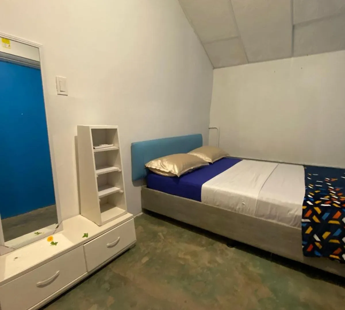 Hostel Home Beach Kristalu Cartagena