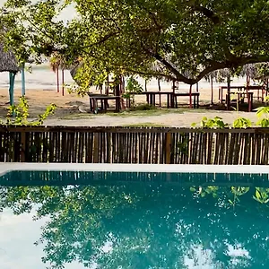 Muchosur Manzanillo Ctg Hostal